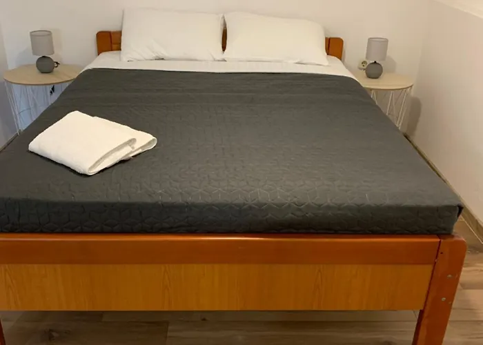 Apartamento Fig Tree Murter